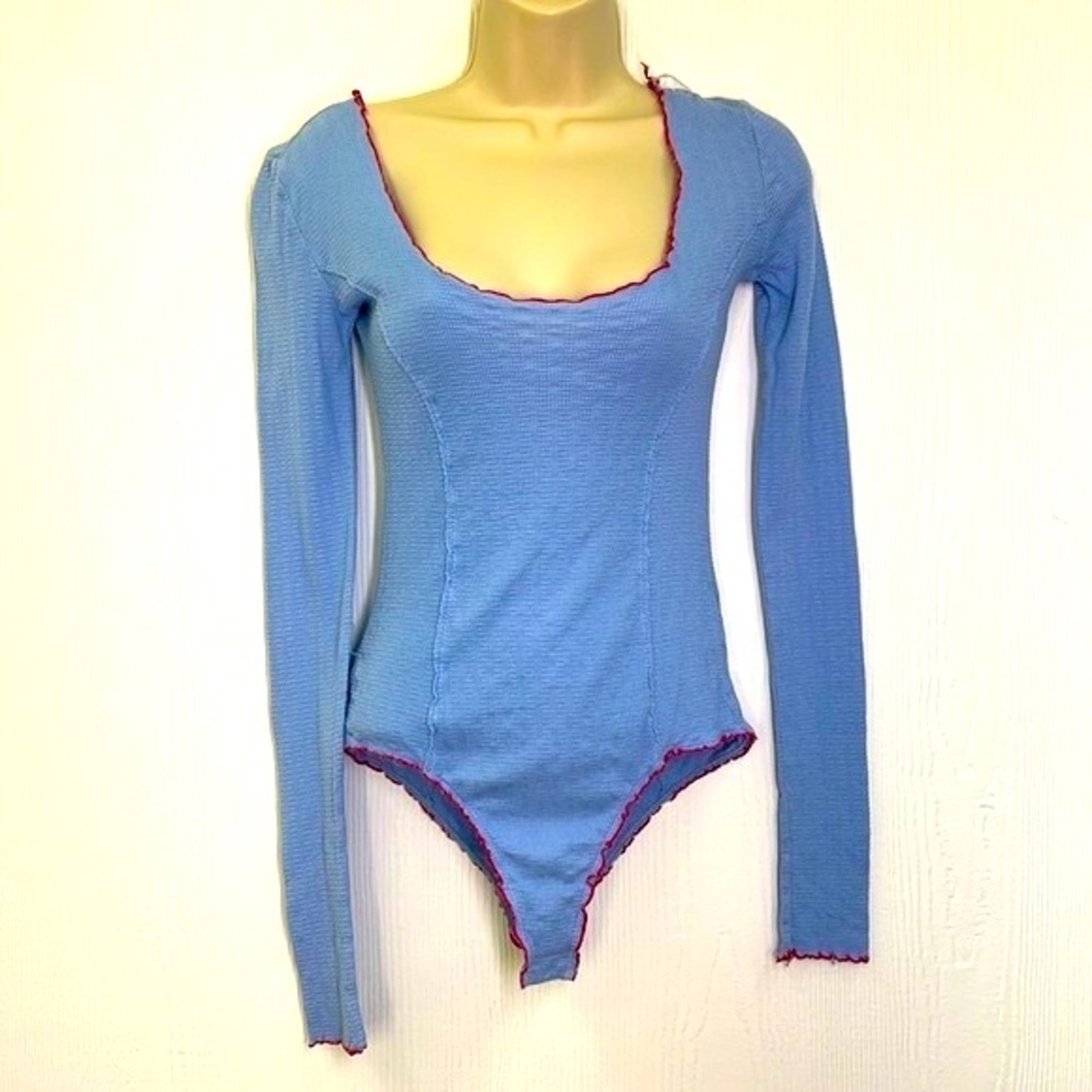 Free People - Nikita Baby Blue Red Trim Ribbed Long Sleeve Bodysuit Size Large - Picture 2 of 12